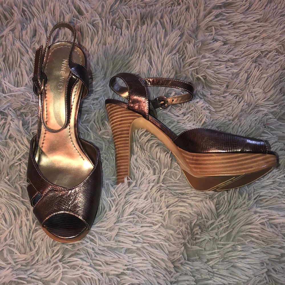 ✨Nine West Leather Heels✨